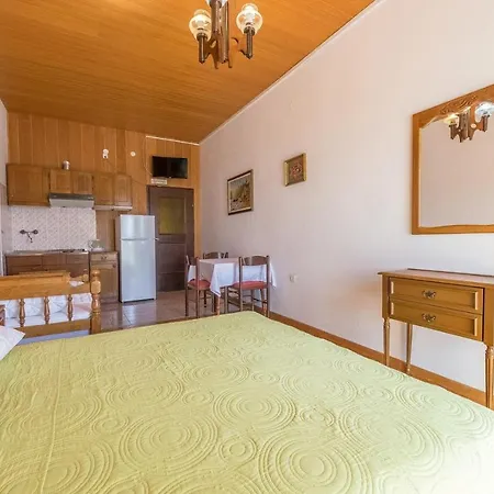 Gæstehus Kod Cara 3*