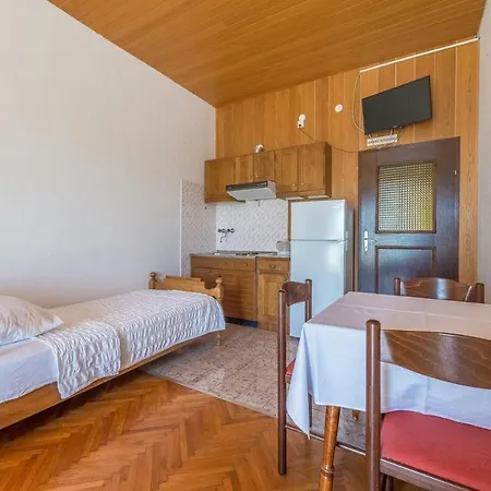 Guest house Kod Cara 3*
