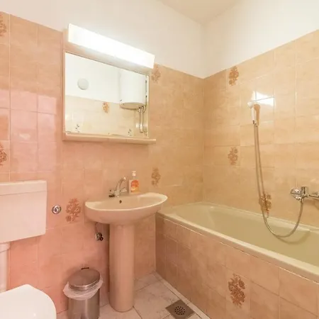 Kod Cara 3* Lokva Rogoznica