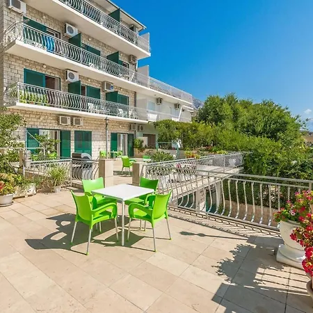 Kod Cara 3* Lokva Rogoznica