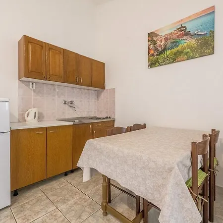 Kod Cara Gæstehus 3*